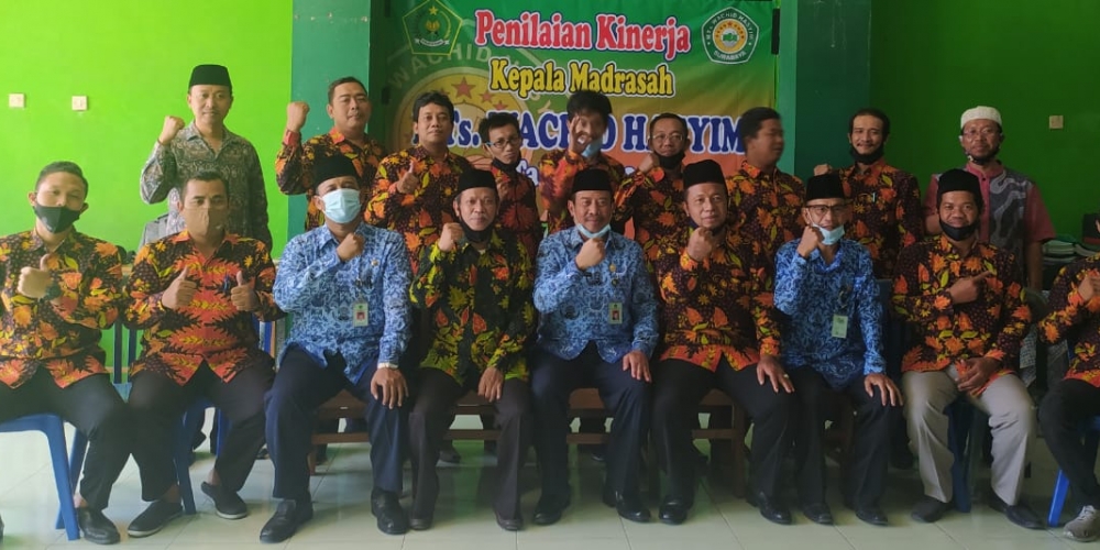 kunjungan kakamenag pria