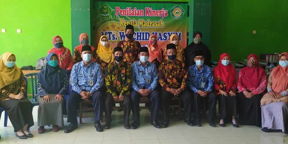 kunjungan kakamenag wanita