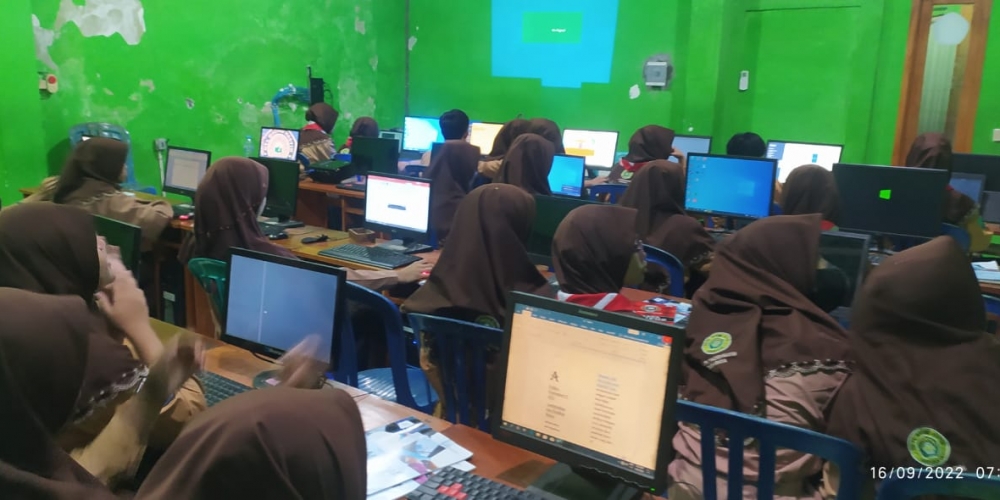 LAB KOMPUTER 2